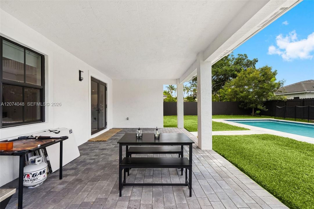 For Sale: $1,749,000 (5 beds, 5 baths, 3533 Square Feet)