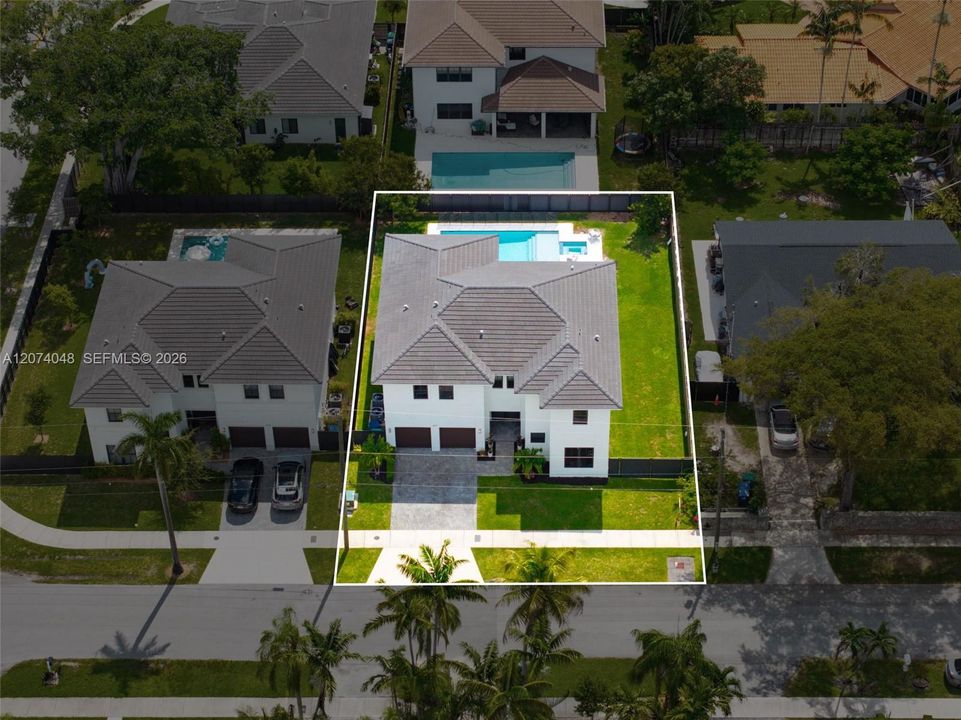 For Sale: $1,749,000 (5 beds, 5 baths, 3533 Square Feet)