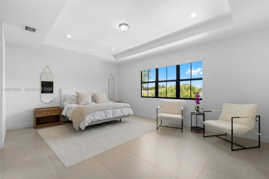 For Sale: $1,749,000 (5 beds, 5 baths, 3533 Square Feet)