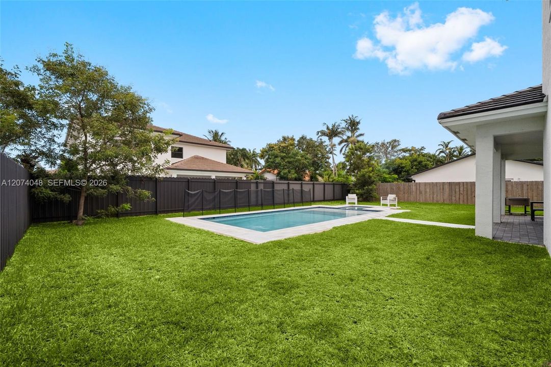 For Sale: $1,749,000 (5 beds, 5 baths, 3533 Square Feet)