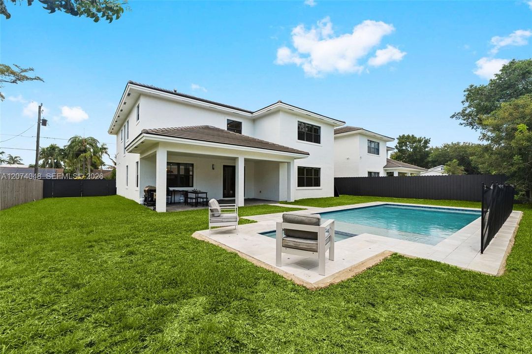 For Sale: $1,749,000 (5 beds, 5 baths, 3533 Square Feet)