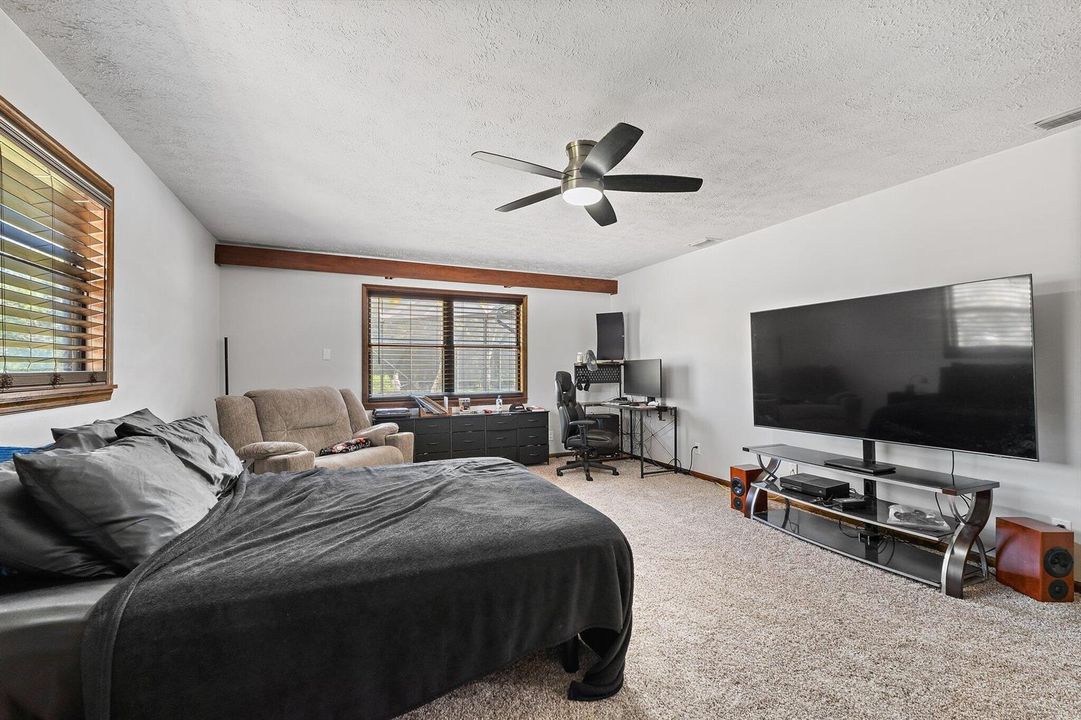038-12395-153rdCtN-Bedroom-3