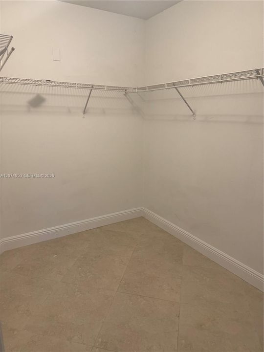 En Venta: $237,000 (1 camas, 1 baños, 898 Pies cuadrados)