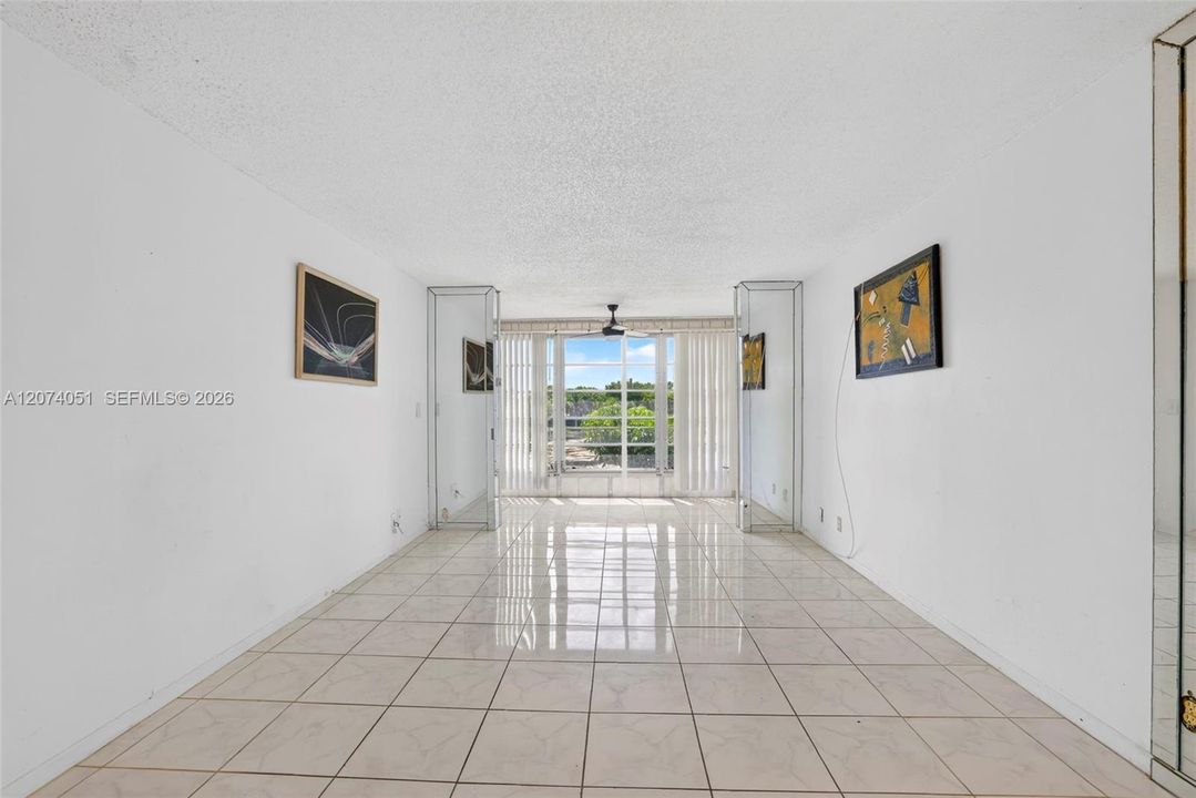 En Venta: $59,000 (1 camas, 1 baños, 640 Pies cuadrados)