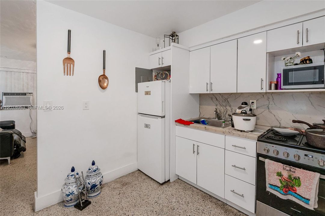 For Sale: $725,000 (0 beds, 0 baths, 1265 Square Feet)