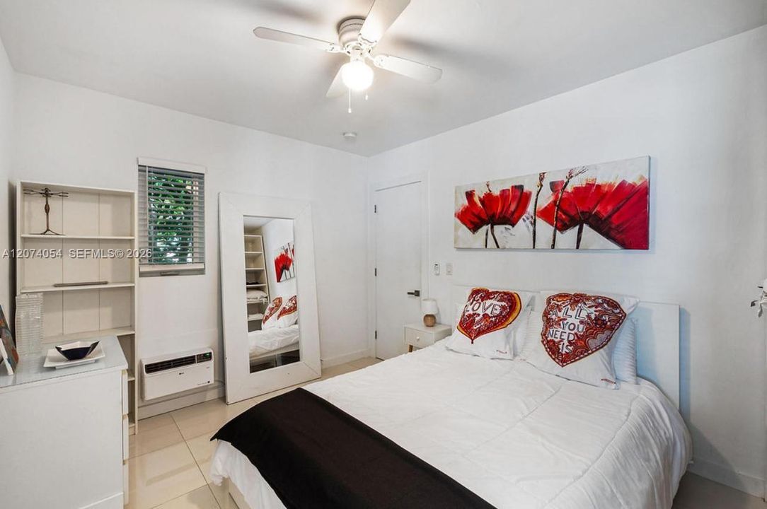 For Rent: $2,350 (1 beds, 1 baths, 600 Square Feet)