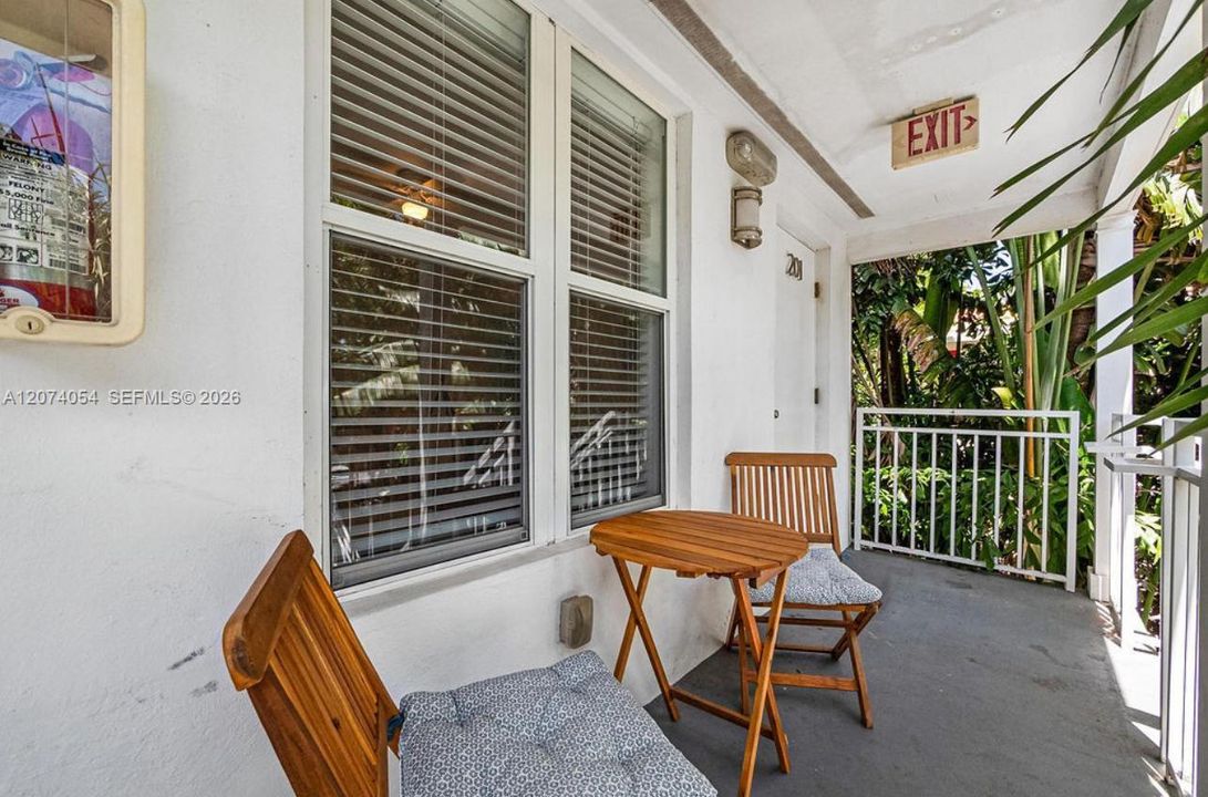 For Rent: $2,350 (1 beds, 1 baths, 600 Square Feet)