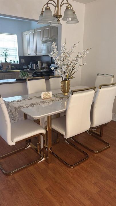 For Rent: $1,400 (1 beds, 1 baths, 666 Square Feet)