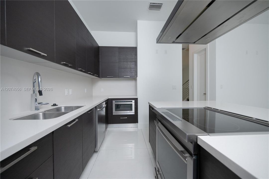 For Sale: $850,000 (4 beds, 3 baths, 2335 Square Feet)