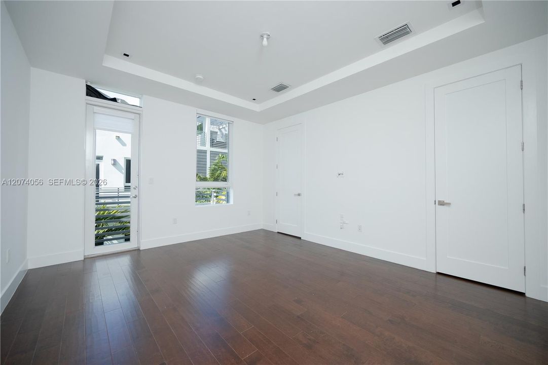 For Sale: $850,000 (4 beds, 3 baths, 2335 Square Feet)