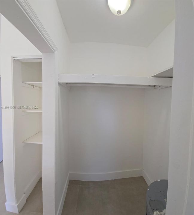 For Rent: $1,400 (1 beds, 1 baths, 450 Square Feet)