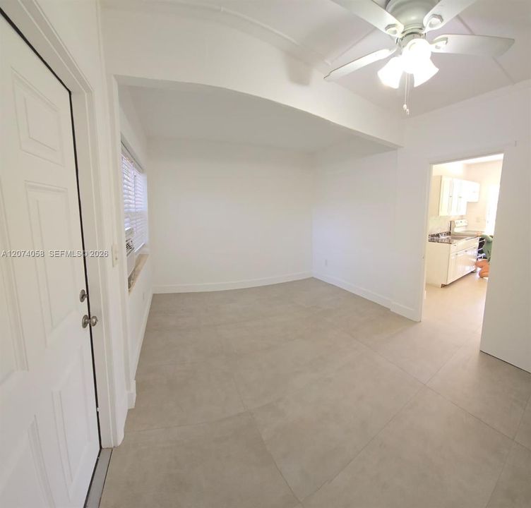 For Rent: $1,400 (1 beds, 1 baths, 450 Square Feet)