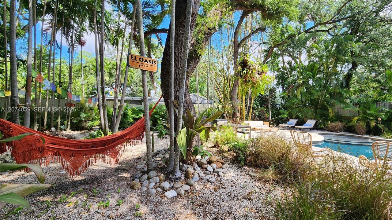 For Sale: $899,000 (4 beds, 2 baths, 2220 Square Feet)