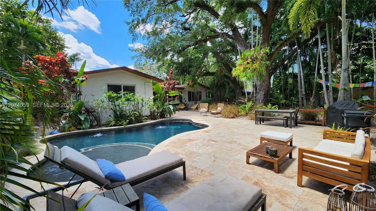 For Sale: $899,000 (4 beds, 2 baths, 2220 Square Feet)