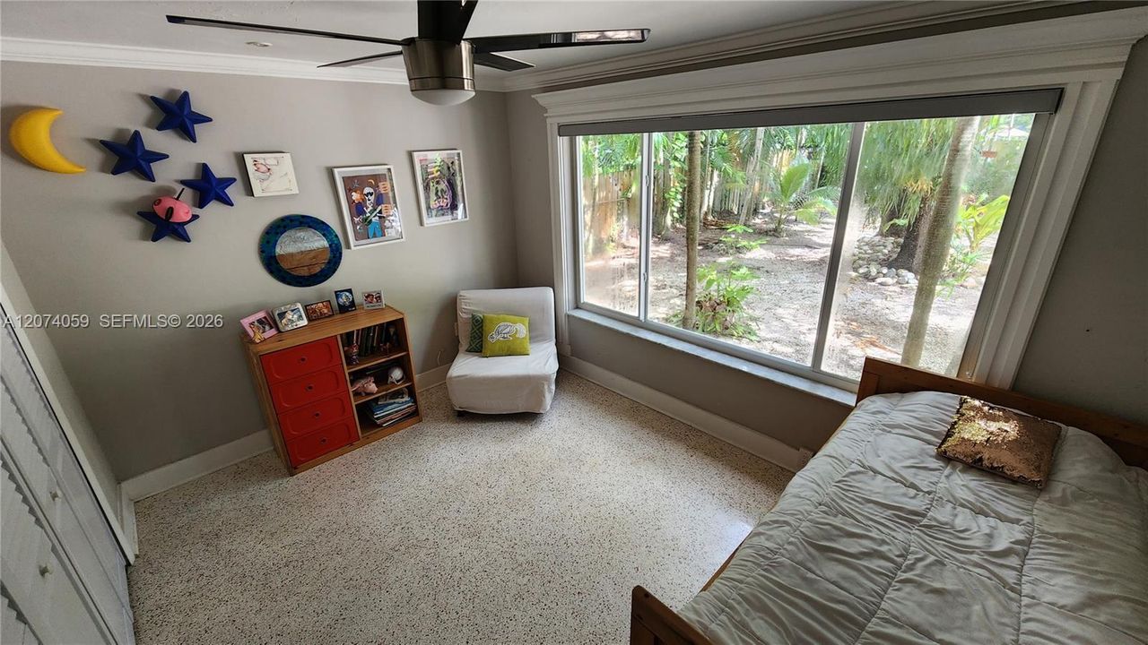 For Sale: $899,000 (4 beds, 2 baths, 2220 Square Feet)