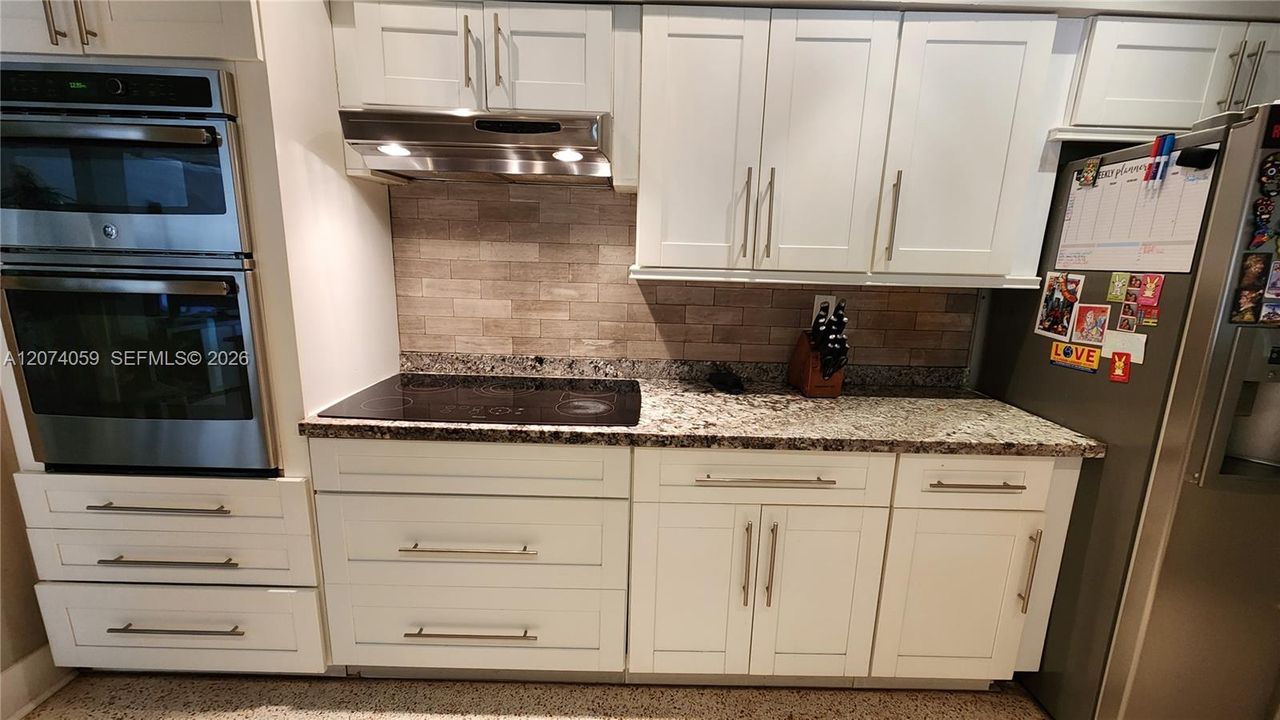 For Sale: $899,000 (4 beds, 2 baths, 2220 Square Feet)