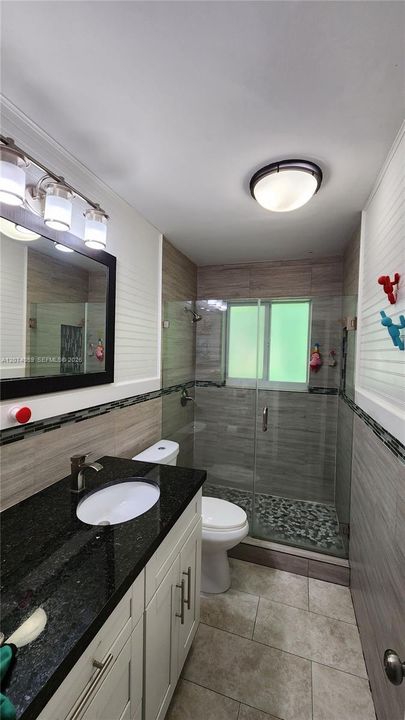 For Sale: $899,000 (4 beds, 2 baths, 2220 Square Feet)