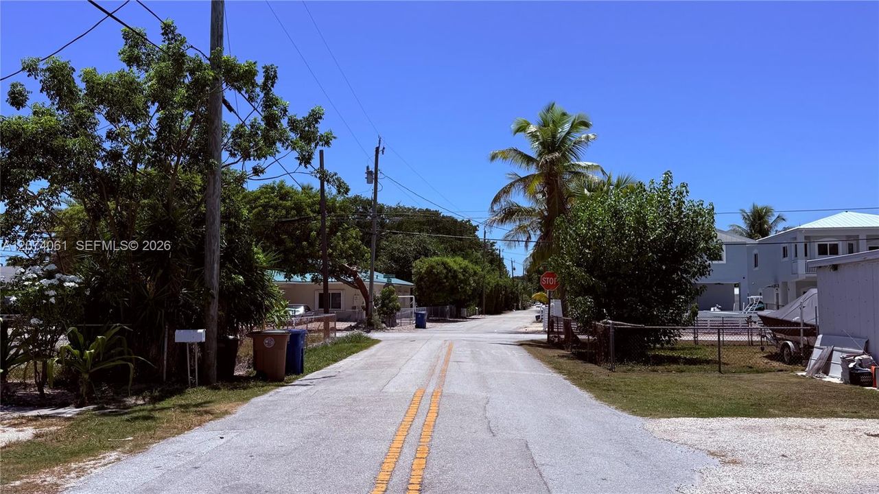 For Sale: $525,000 (3 beds, 1 baths, 960 Square Feet)