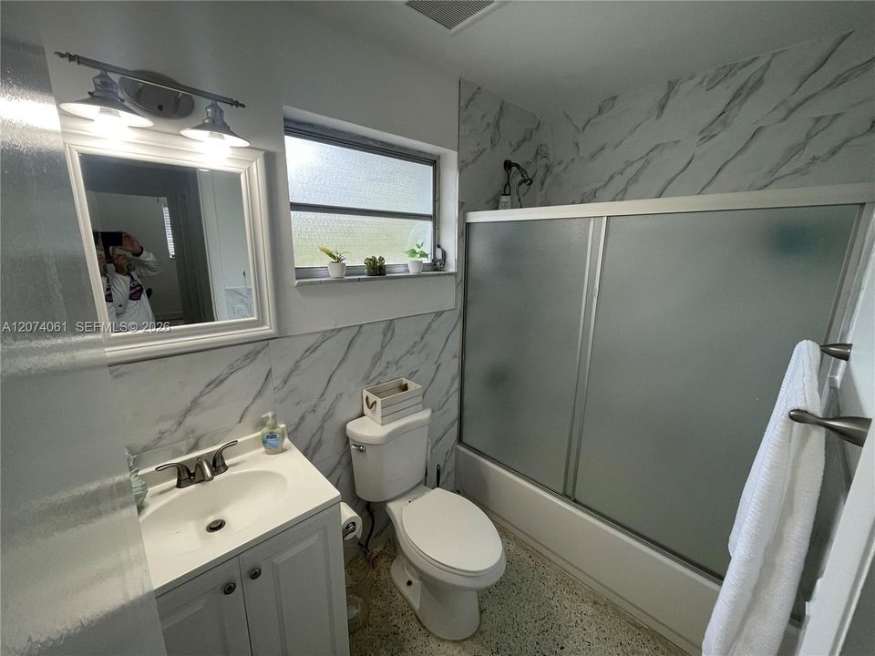 For Sale: $525,000 (3 beds, 1 baths, 960 Square Feet)