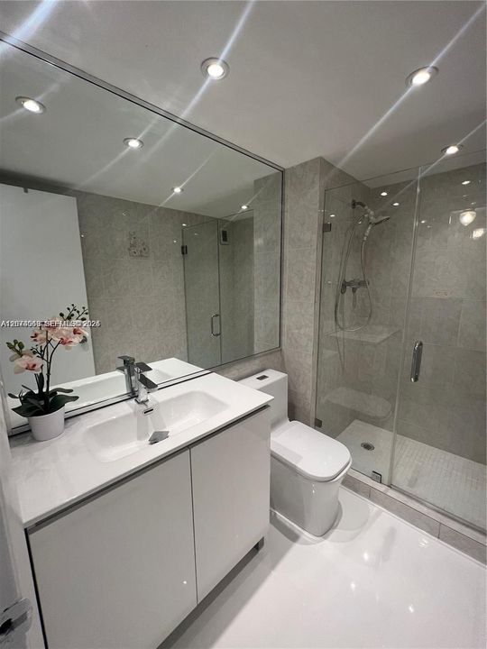 For Rent: $2,850 (2 beds, 2 baths, 1064 Square Feet)