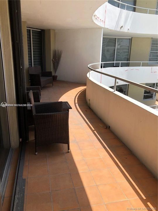 For Rent: $2,850 (2 beds, 2 baths, 1064 Square Feet)