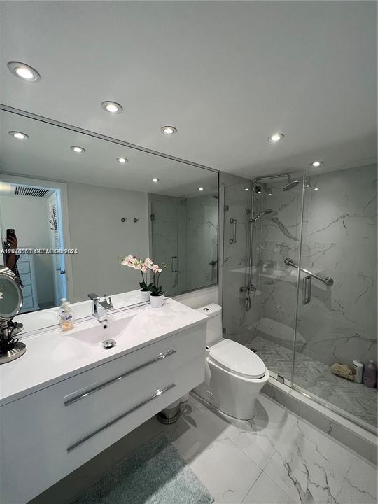 For Rent: $2,850 (2 beds, 2 baths, 1064 Square Feet)