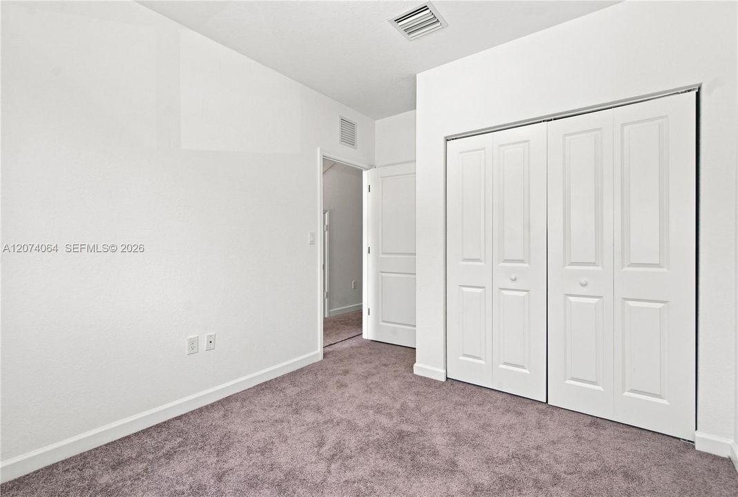 For Sale: $330,000 (3 beds, 3 baths, 1440 Square Feet)