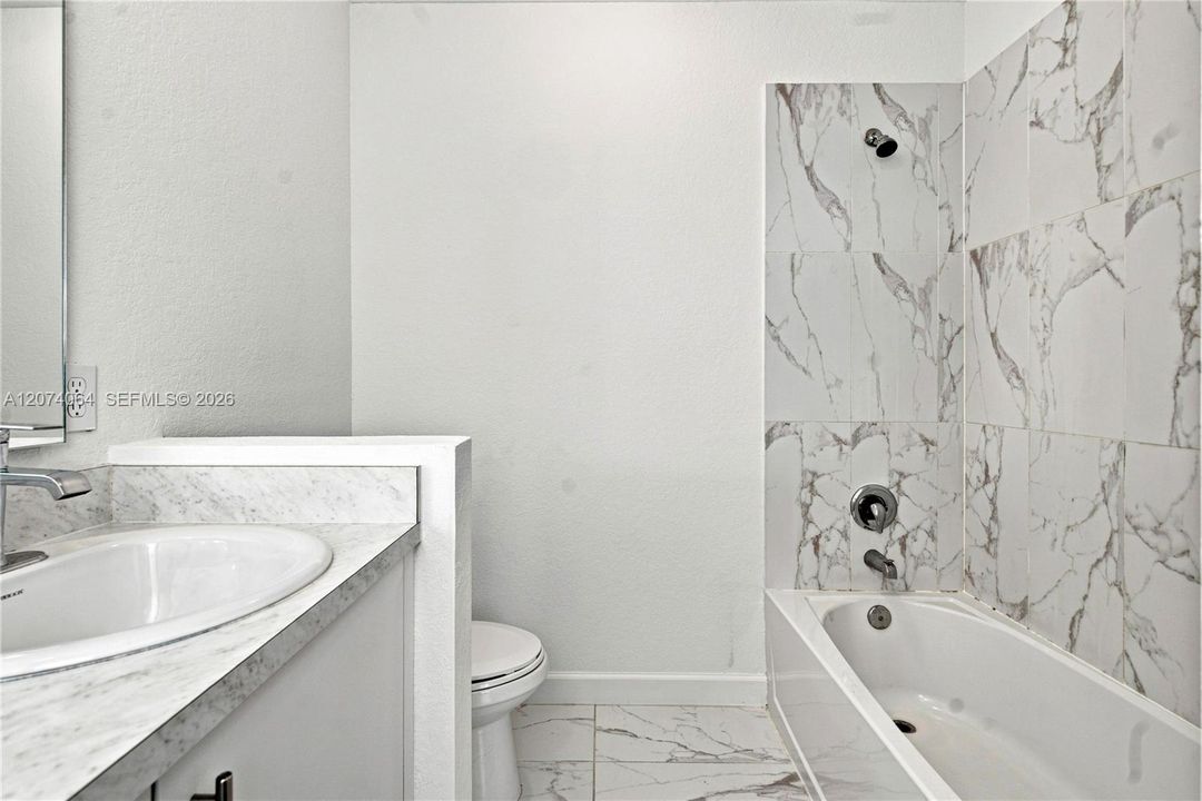 For Sale: $330,000 (3 beds, 3 baths, 1440 Square Feet)