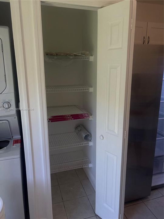 For Sale: $205,000 (2 beds, 2 baths, 822 Square Feet)