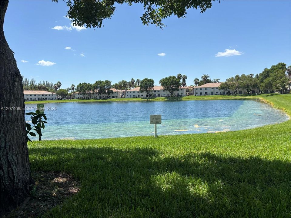 For Sale: $205,000 (2 beds, 2 baths, 822 Square Feet)