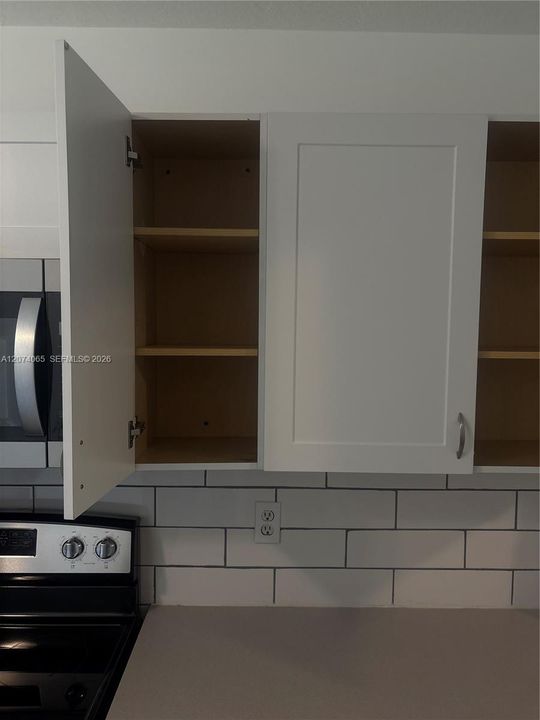 For Sale: $205,000 (2 beds, 2 baths, 822 Square Feet)