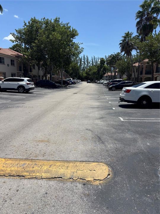 For Sale: $205,000 (2 beds, 2 baths, 822 Square Feet)