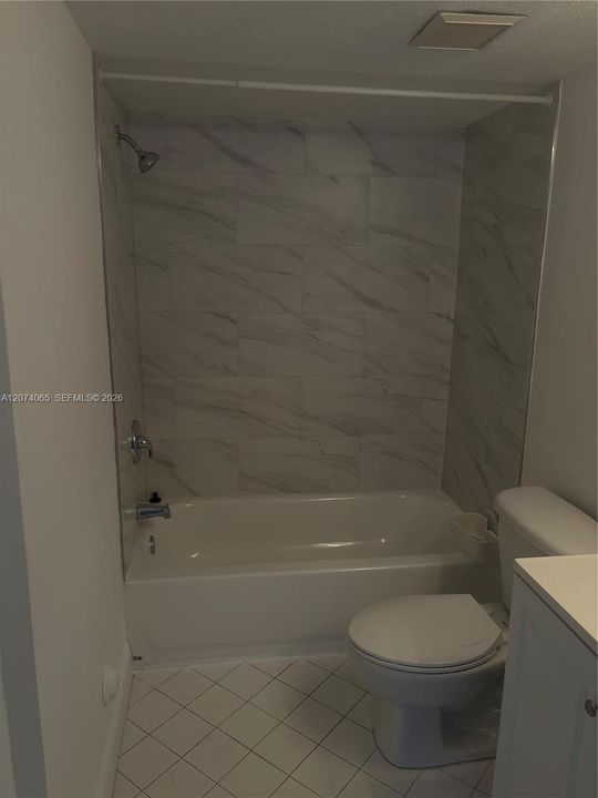 For Sale: $205,000 (2 beds, 2 baths, 822 Square Feet)
