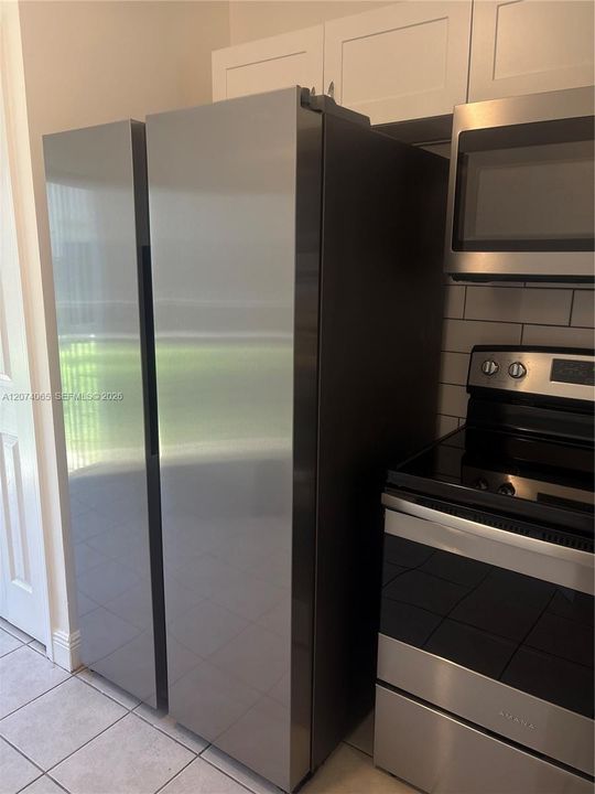 For Sale: $205,000 (2 beds, 2 baths, 822 Square Feet)