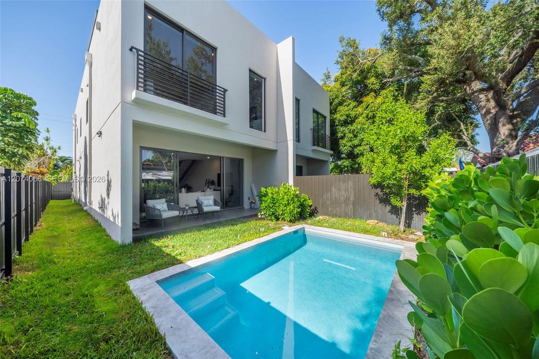 For Sale: $1,579,000 (3 beds, 3 baths, 2237 Square Feet)