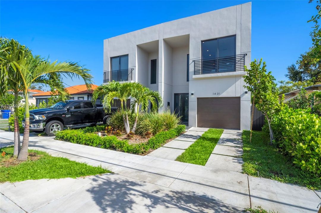 For Sale: $1,579,000 (3 beds, 3 baths, 2237 Square Feet)
