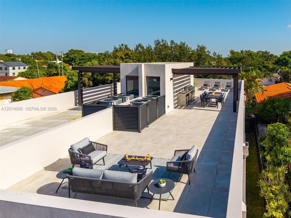 For Sale: $1,579,000 (3 beds, 3 baths, 2237 Square Feet)