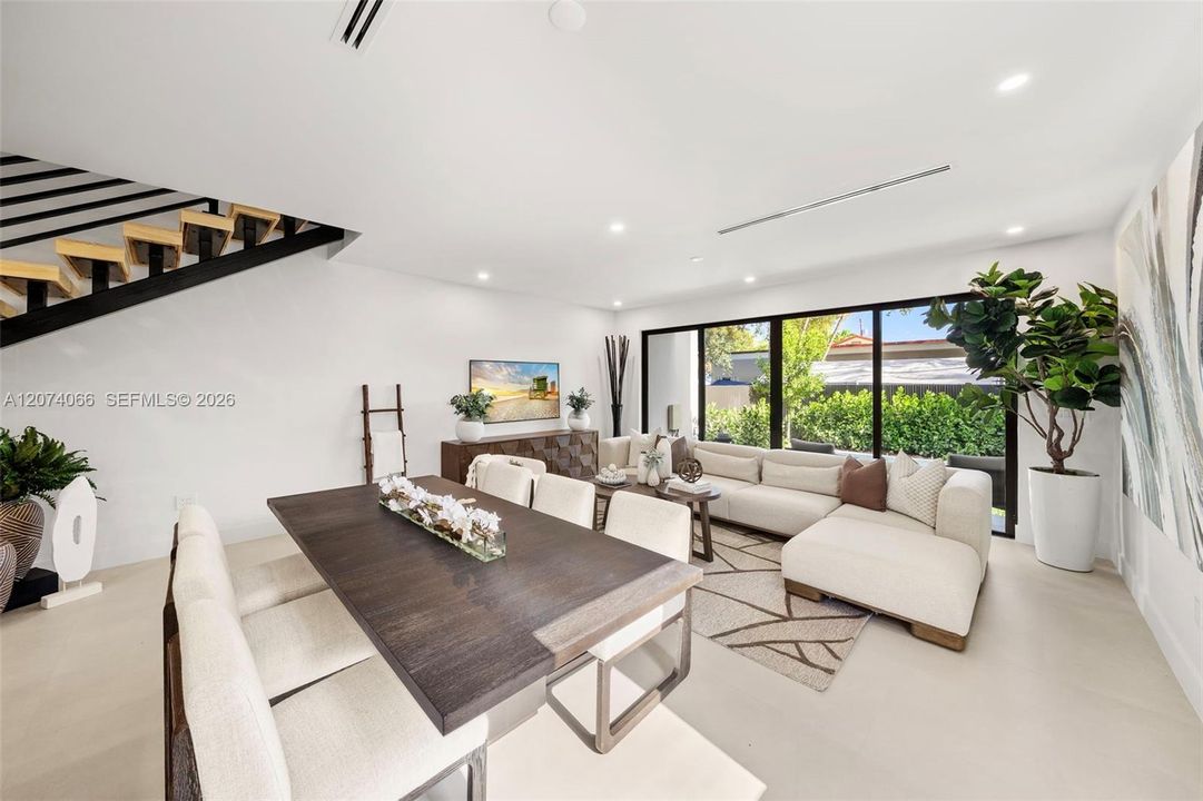 For Sale: $1,579,000 (3 beds, 3 baths, 2237 Square Feet)