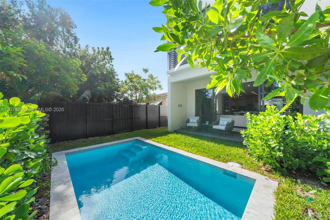 For Sale: $1,579,000 (3 beds, 3 baths, 2237 Square Feet)