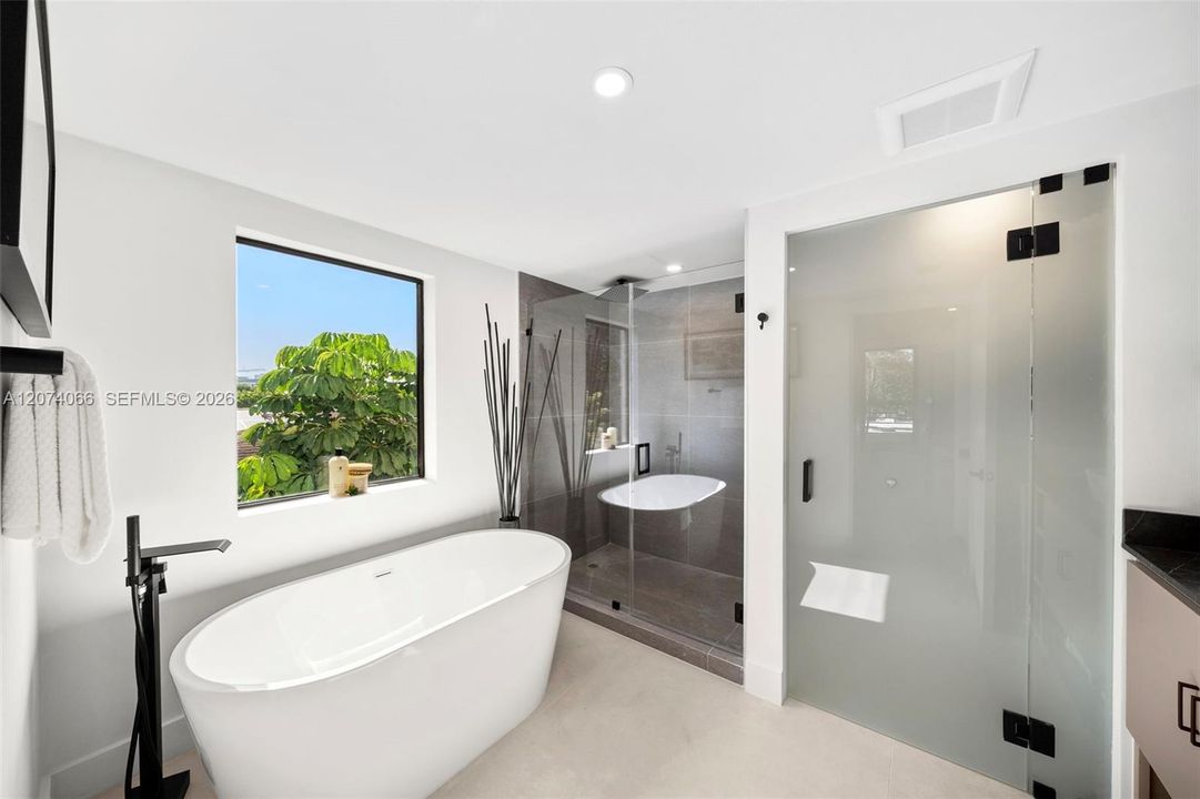 For Sale: $1,579,000 (3 beds, 3 baths, 2237 Square Feet)