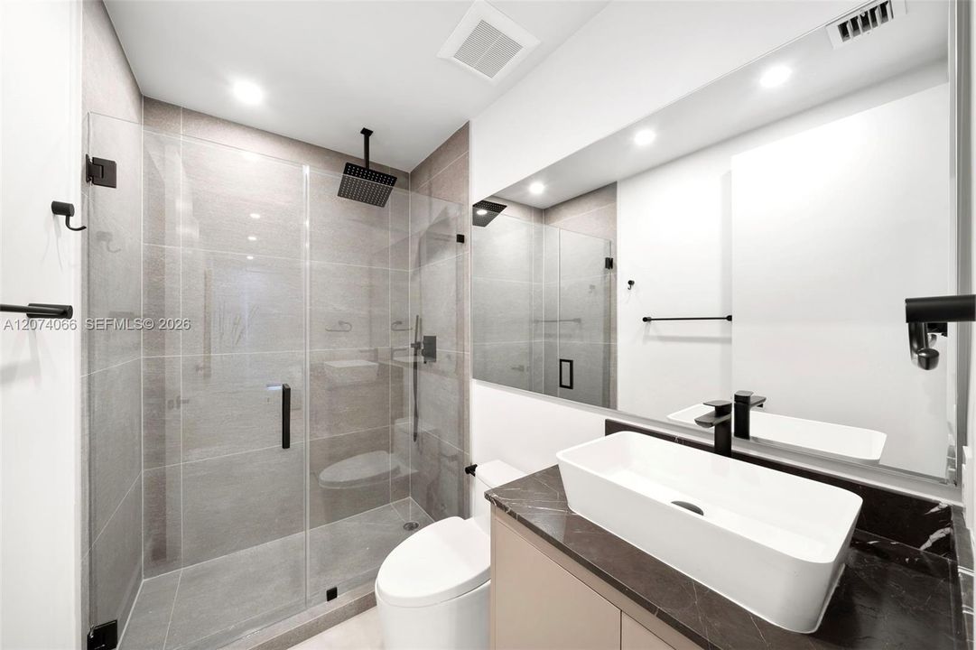 For Sale: $1,579,000 (3 beds, 3 baths, 2237 Square Feet)