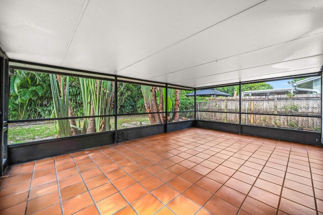 Screened Patio