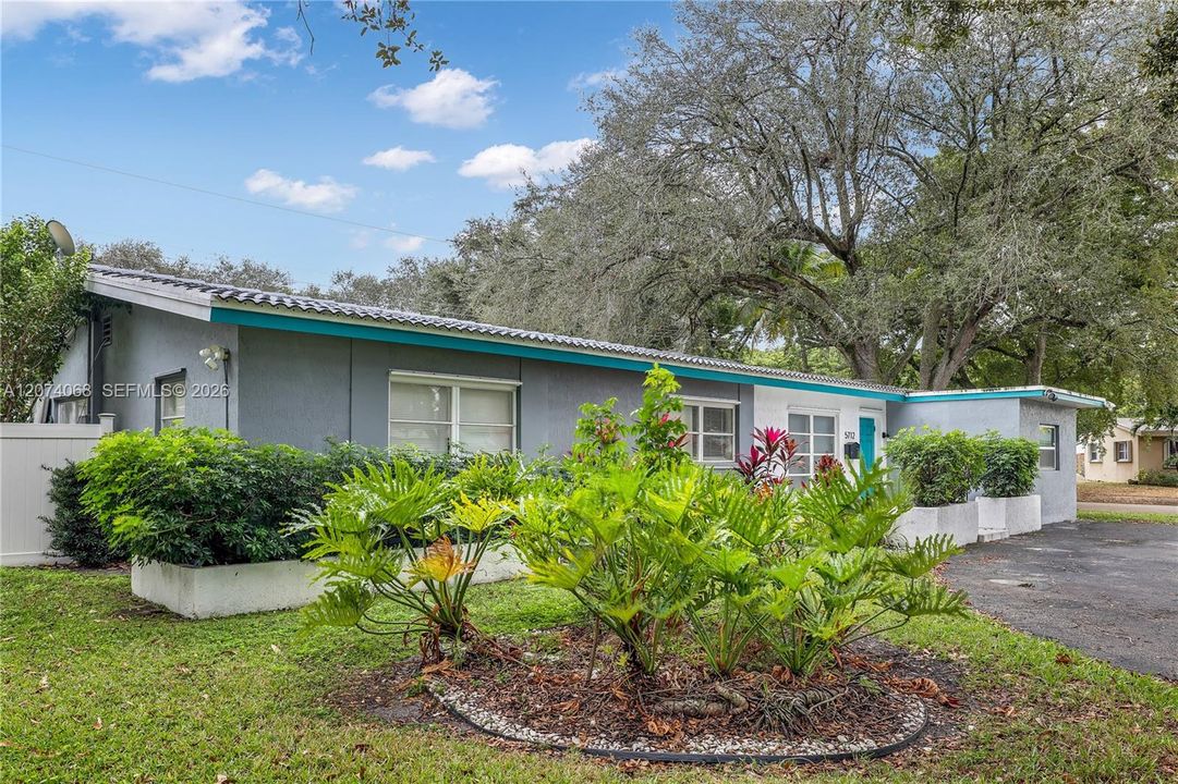For Rent: $4,200 (4 beds, 3 baths, 1480 Square Feet)