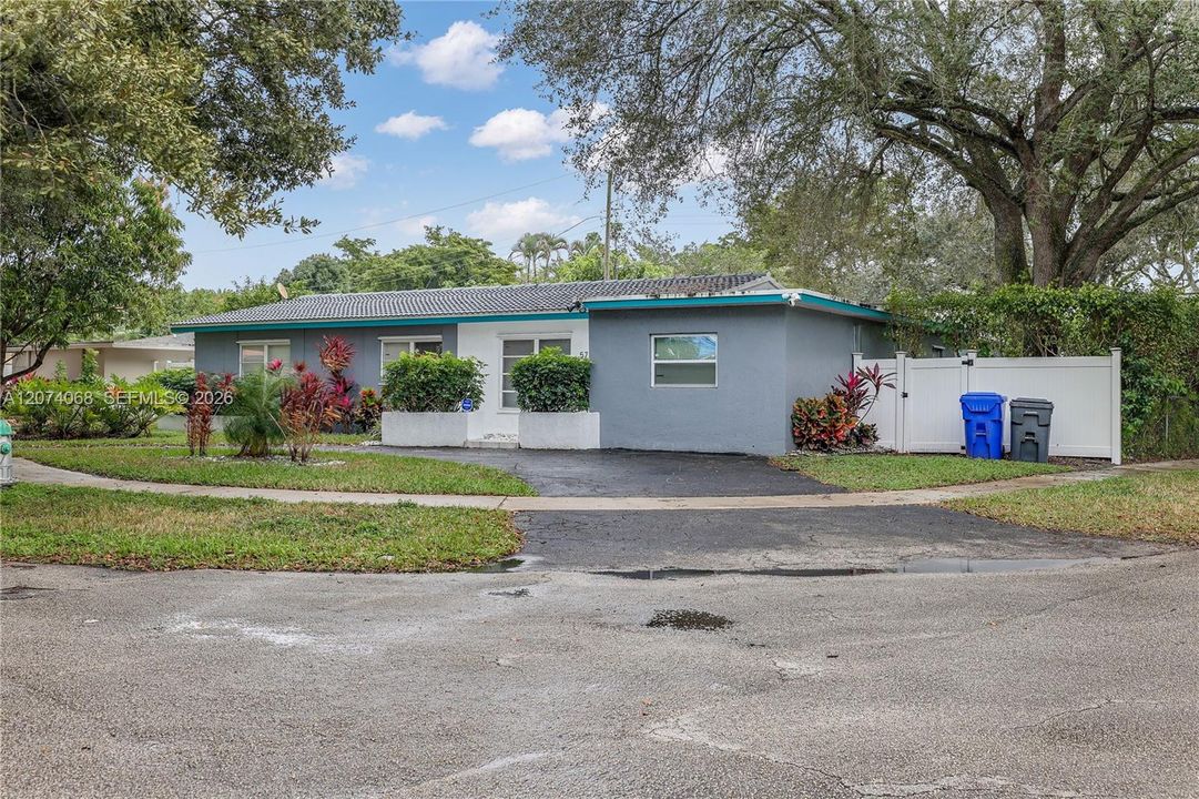 For Rent: $4,200 (4 beds, 3 baths, 1480 Square Feet)