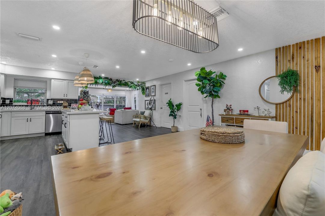 For Rent: $4,200 (4 beds, 3 baths, 1480 Square Feet)