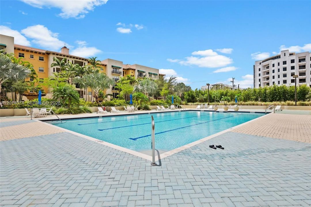For Rent: $5,200 (2 beds, 2 baths, 1595 Square Feet)