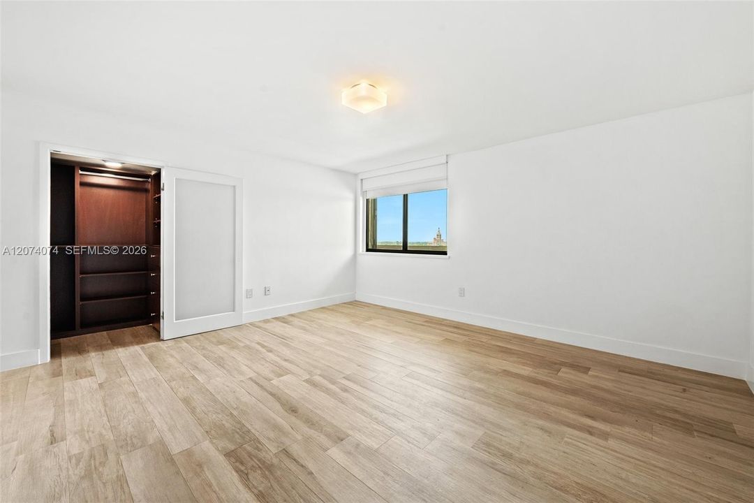 For Rent: $5,200 (2 beds, 2 baths, 1595 Square Feet)