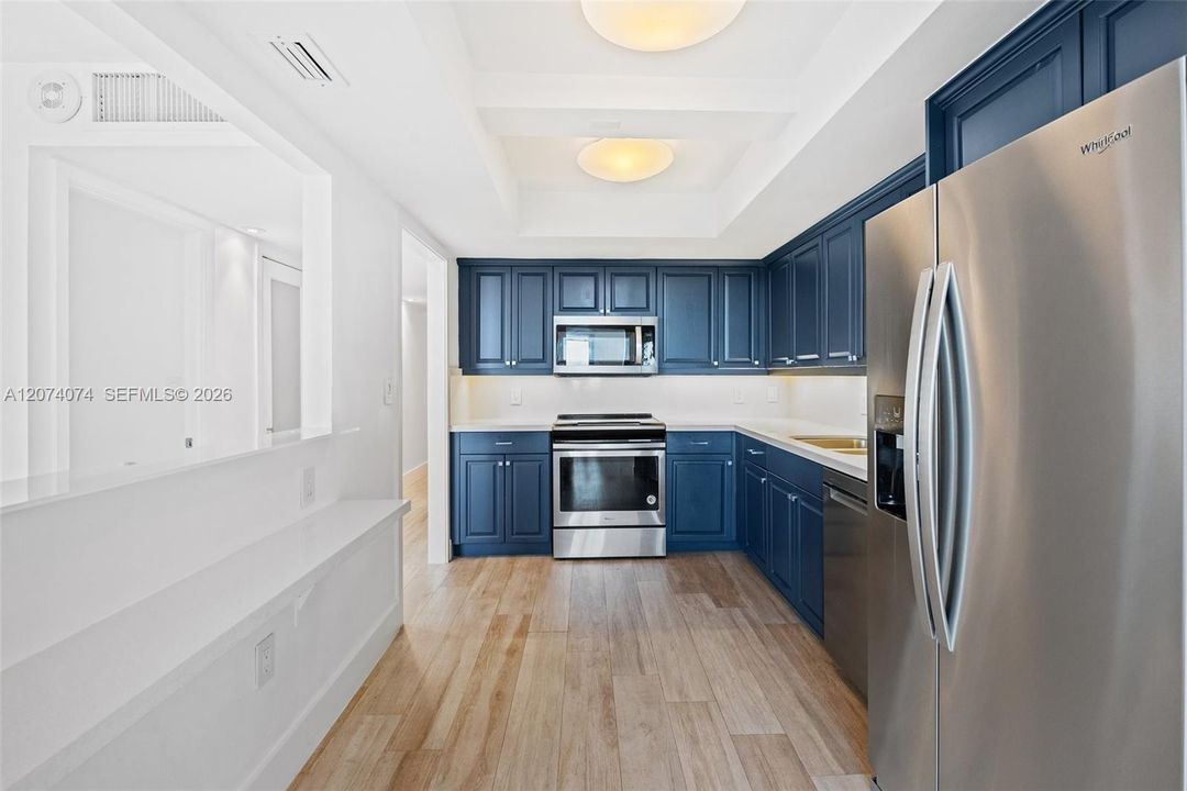 For Rent: $5,200 (2 beds, 2 baths, 1595 Square Feet)