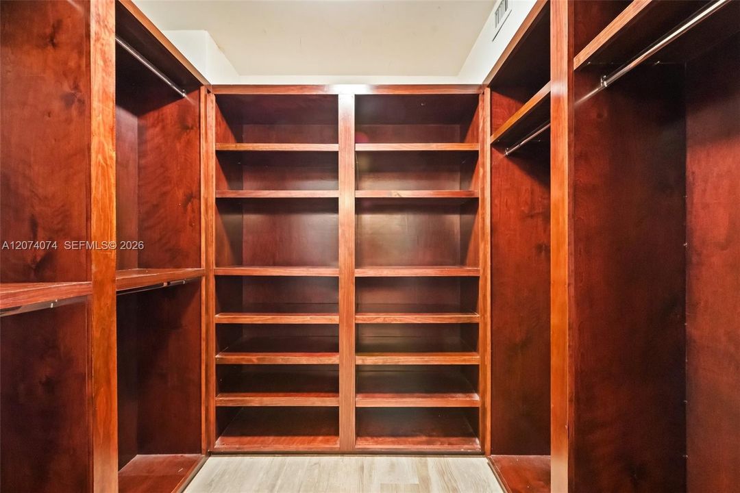 For Rent: $5,200 (2 beds, 2 baths, 1595 Square Feet)