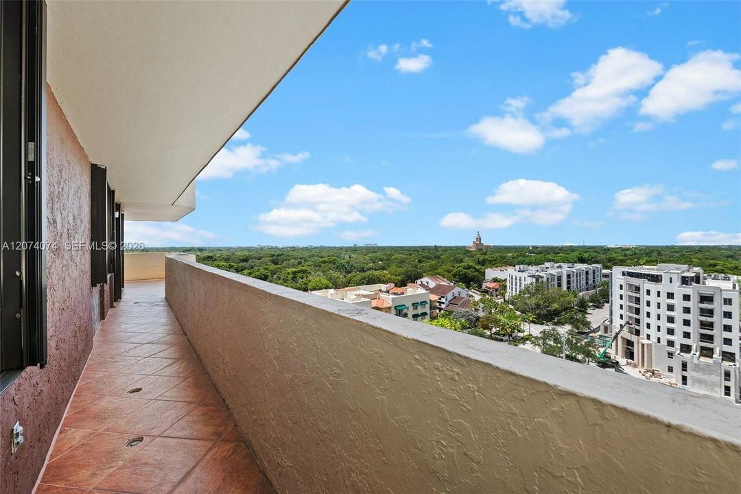 For Rent: $5,200 (2 beds, 2 baths, 1595 Square Feet)